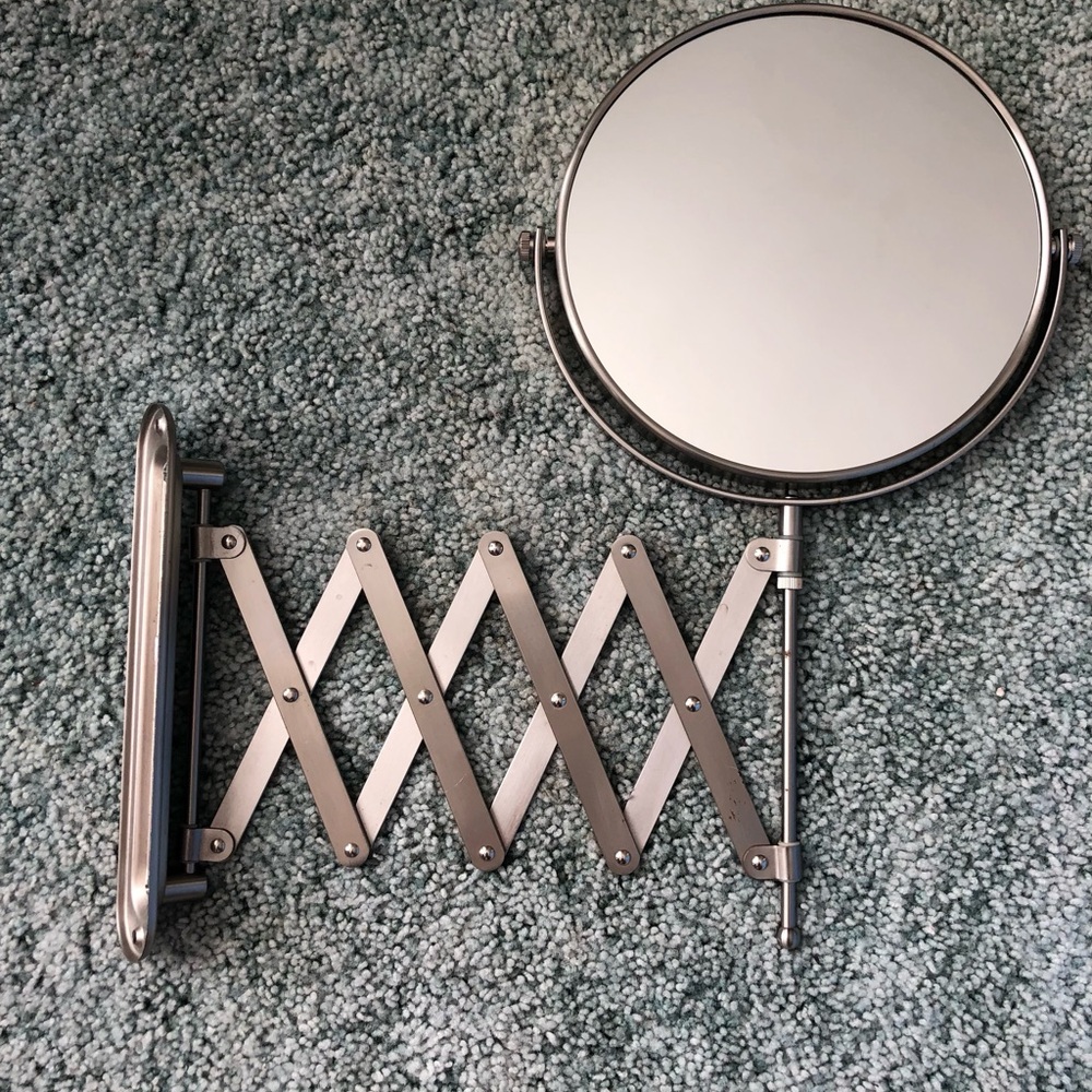 Jerdon 8 inch Diameter Wall-Mounted Makeup Mirror